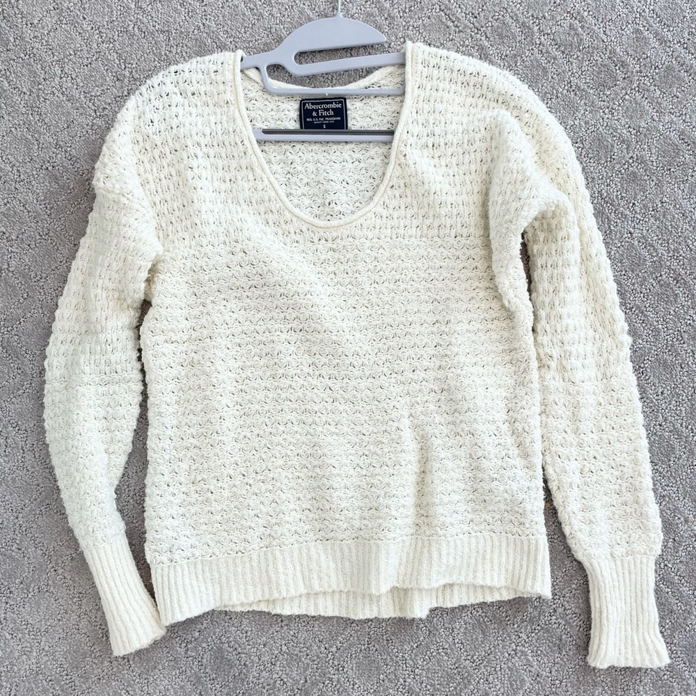 Abercrombie cream knit sweater